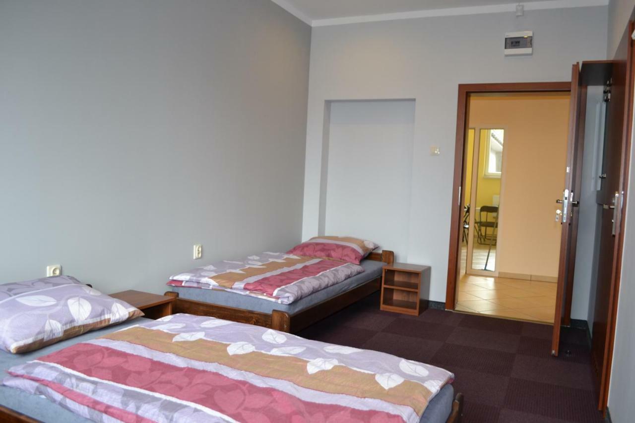 Hostel Mikolajczyka59 ソスノヴィエツ エクステリア 写真