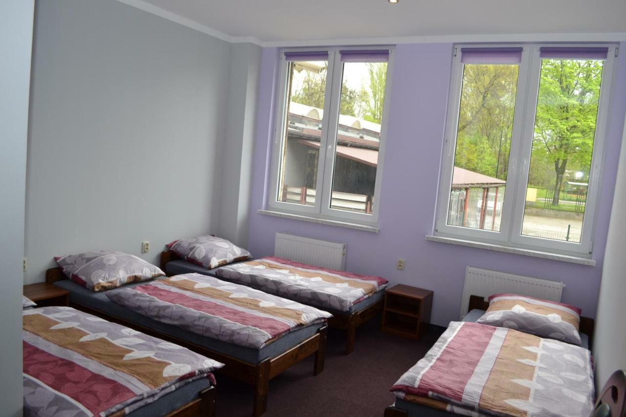Hostel Mikolajczyka59 ソスノヴィエツ エクステリア 写真